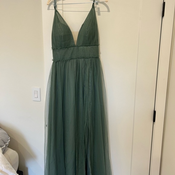 Revelry Alma Tulle Dress in Rosemary size 12 - Picture 2 of 9